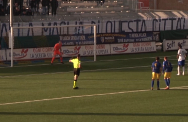 Tifosi senza curva, ma il Cerignola li accontenta: 6-3 alla Fidelis Andria nel derby di Serie D
